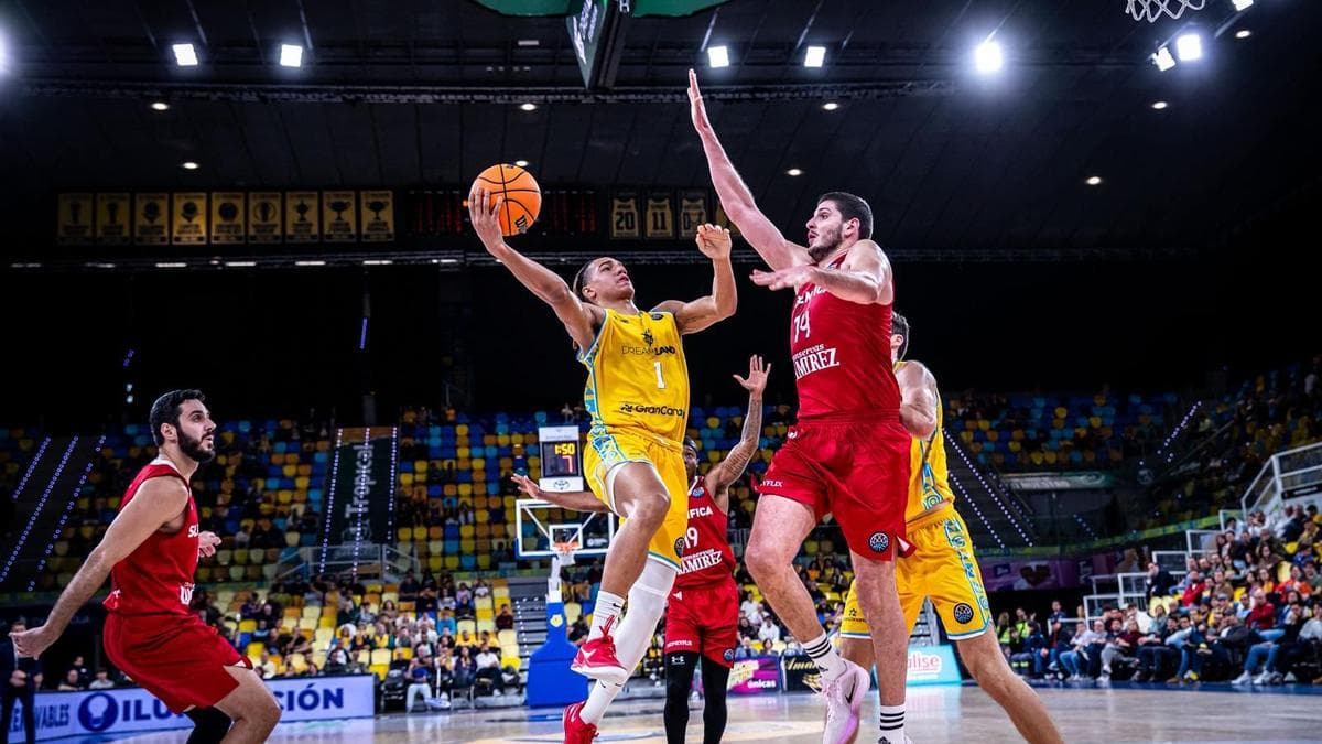 Maniema rompe barreras: el joven que conquista a Lakovic