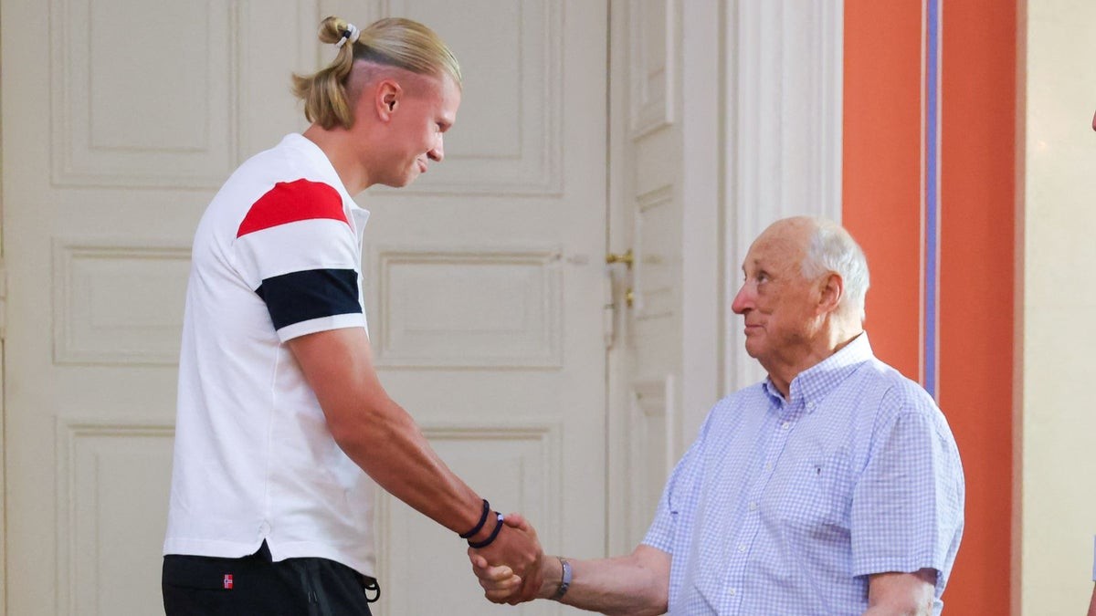 Haaland se despide del rey Harald: 'Fue un honor conocerte'