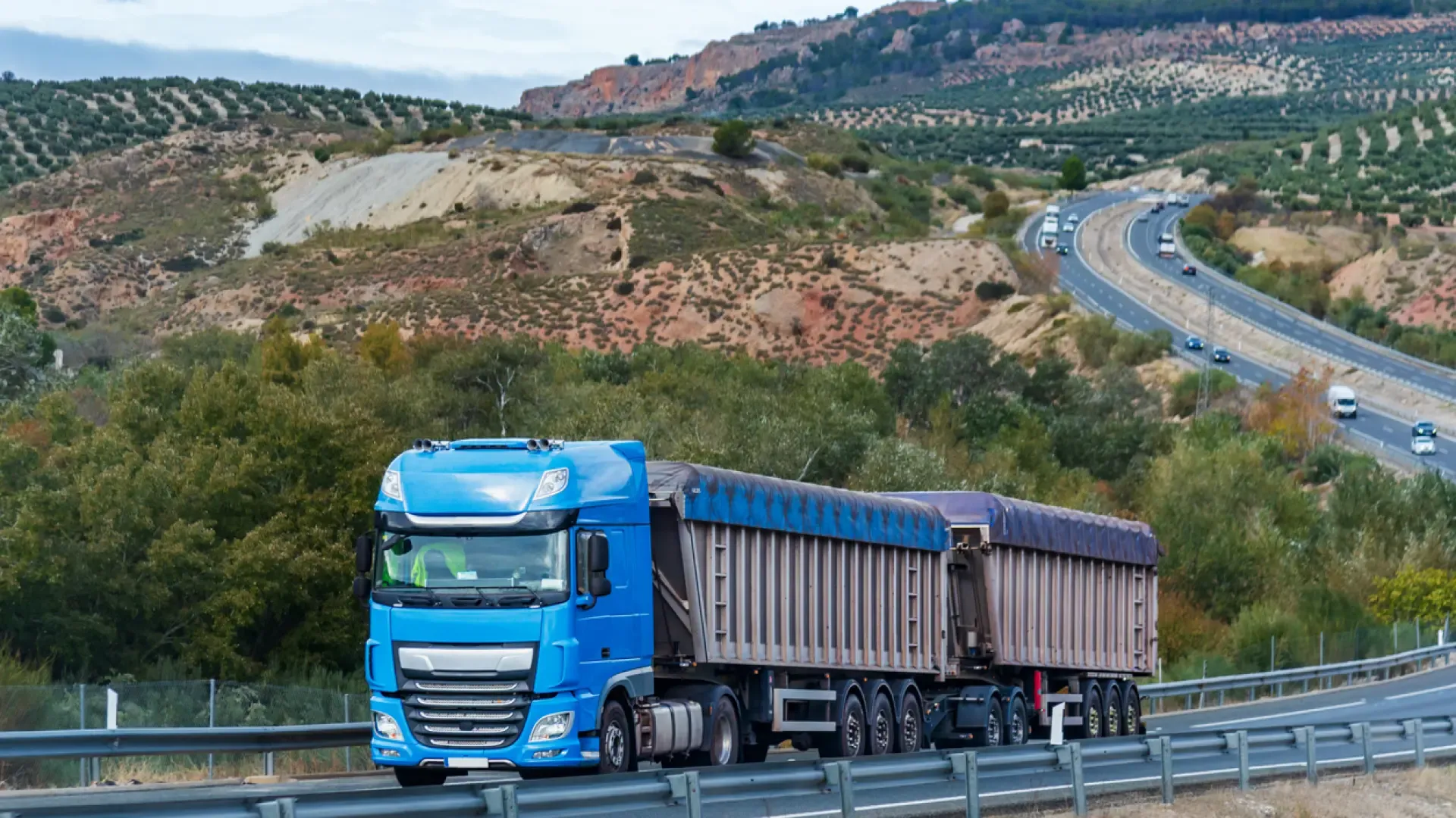 Portugal se apunta al carro de los megacamiones: 72 toneladas y 32 metros, pero con permiso